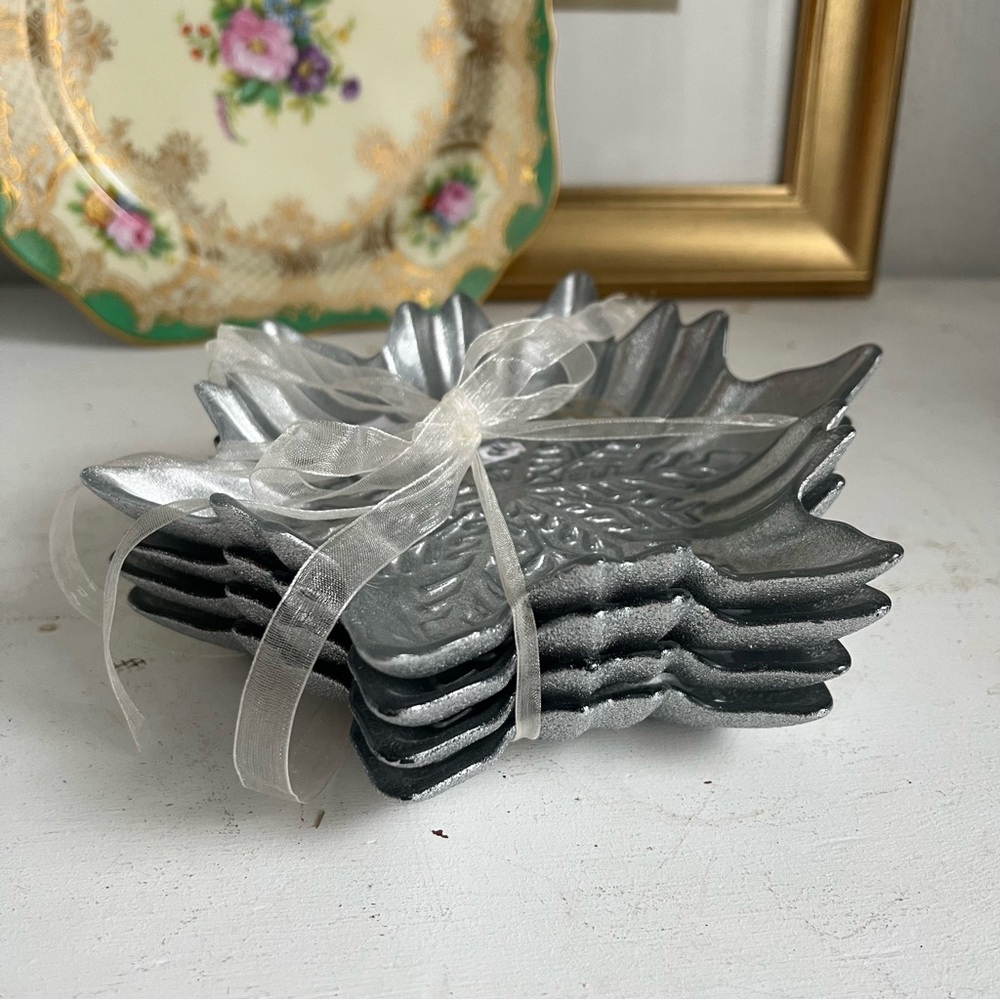 AKCAM Christmas Snowflake Glass 6” Plate Set of 4 new